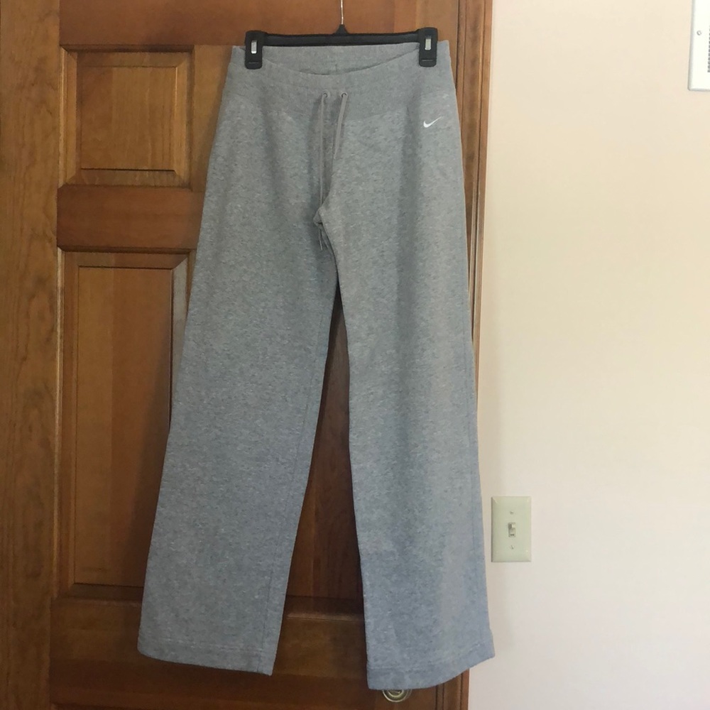 EUC!! Gray Nike sweatpants